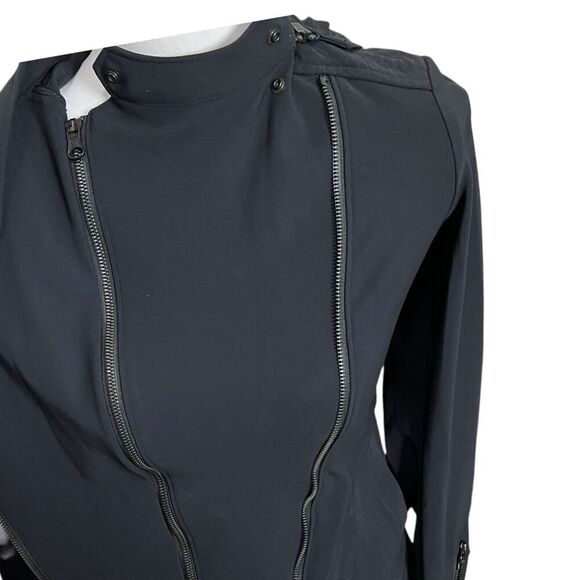 Lululemon Bust A Move Jacket Women’s Size 4 Black Hooded Peplum Reflective Zip - Picture 10 of 12